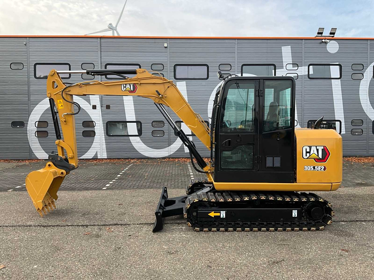Caterpillar 305.5E2 - 履带式挖掘机:图2 Caterpillar 305.5E2 - 履带式挖掘机:图2