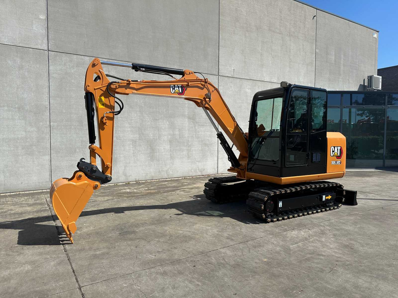 Caterpillar 305.5E2 - 履带式挖掘机:图1 Caterpillar 305.5E2 - 履带式挖掘机:图1