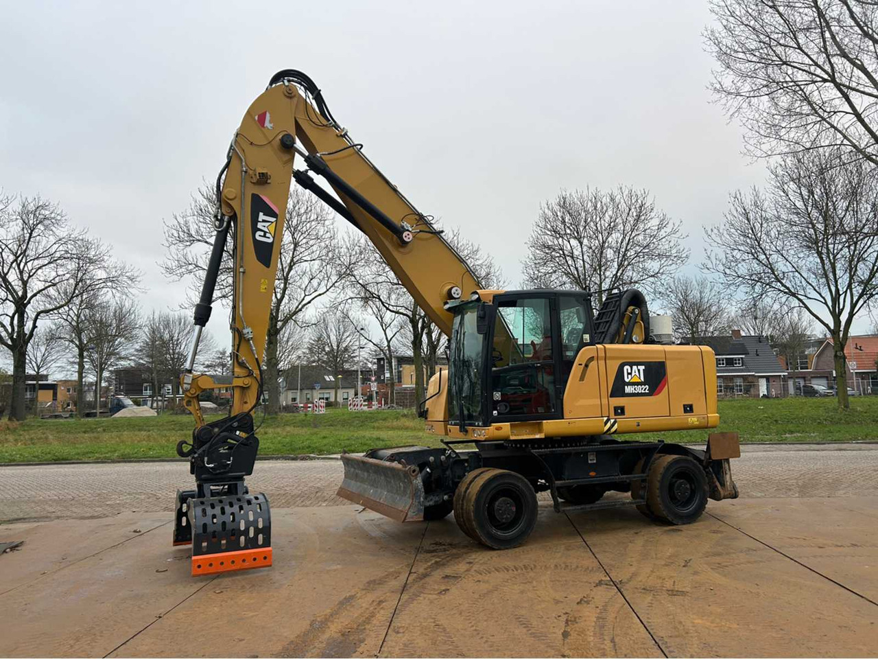 Caterpillar MH3022 - 移动式起重机:图1 Caterpillar MH3022 - 移动式起重机:图1