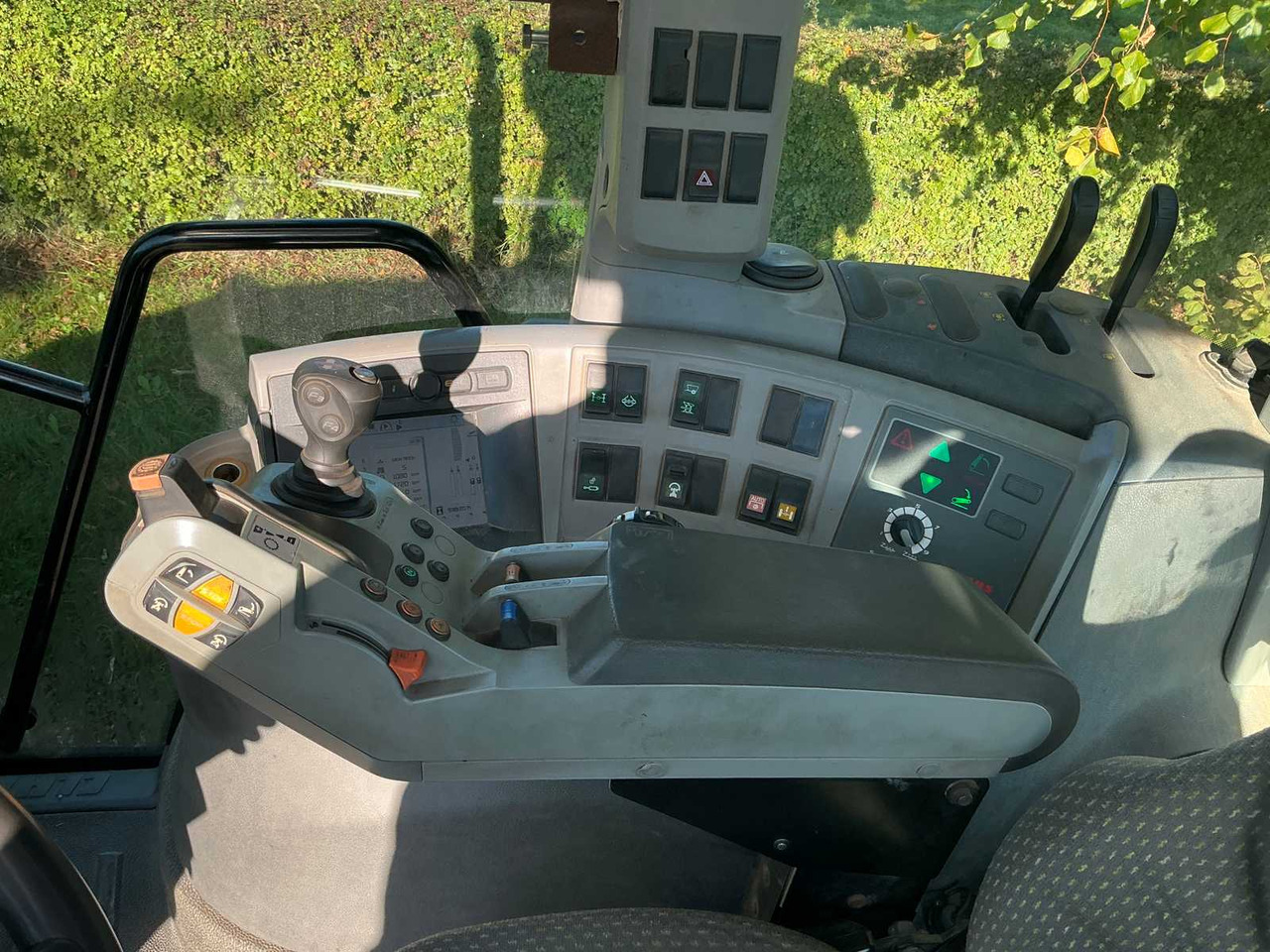 拖拉机 Claas 640 Arion A19：图28