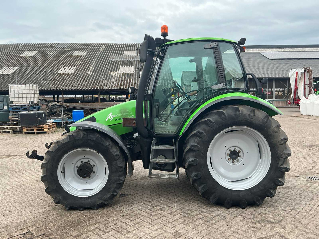 Deutz-fahr Agrotron 100 - 拖拉机:图2 Deutz-fahr Agrotron 100 - 拖拉机:图2