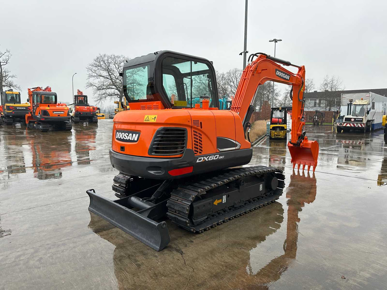 Doosan DX60-9C - 履带式挖掘机:图3 Doosan DX60-9C - 履带式挖掘机:图3