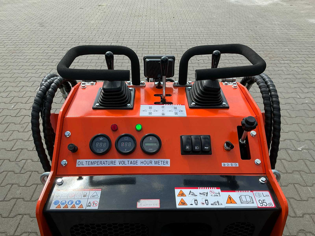紧凑型轨道装载机 EGN EG36C MINI LOADER / SKID STEER LOADER ON TRACKS：图15