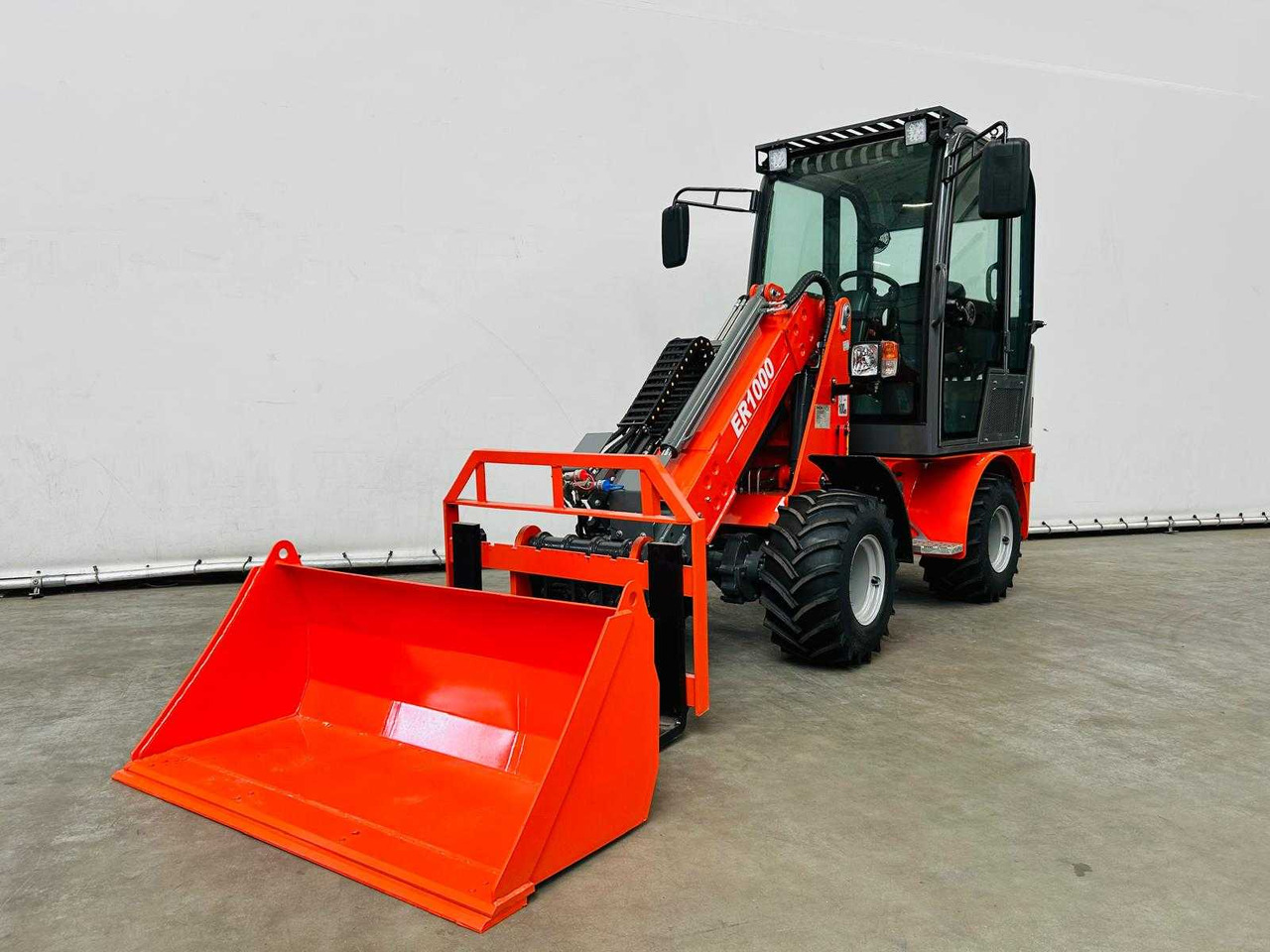 EVERUN - 2025 - ER1000 - TELESCOPIC ARTICULATED WHEEL LOADER KUBOTA EURO5 - 轮式装载机:图2 EVERUN - 2025 - ER1000 - TELESCOPIC ARTICULATED WHEEL LOADER KUBOTA EURO5 - 轮式装载机:图2