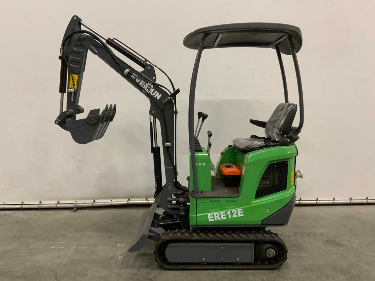 EVERUN - 2025 - ERE12E - ELECTRIC MINI EXCAVATOR - 小型挖掘机:图2 EVERUN - 2025 - ERE12E - ELECTRIC MINI EXCAVATOR - 小型挖掘机:图2