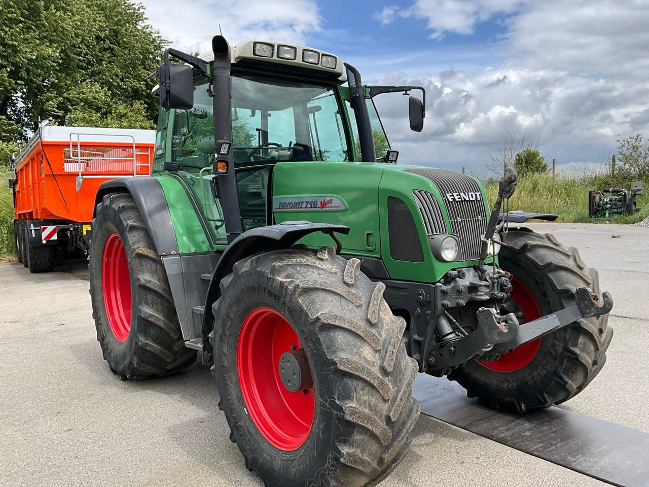 Fendt FENDT 716 Vario - 拖拉机:图1 Fendt FENDT 716 Vario - 拖拉机:图1