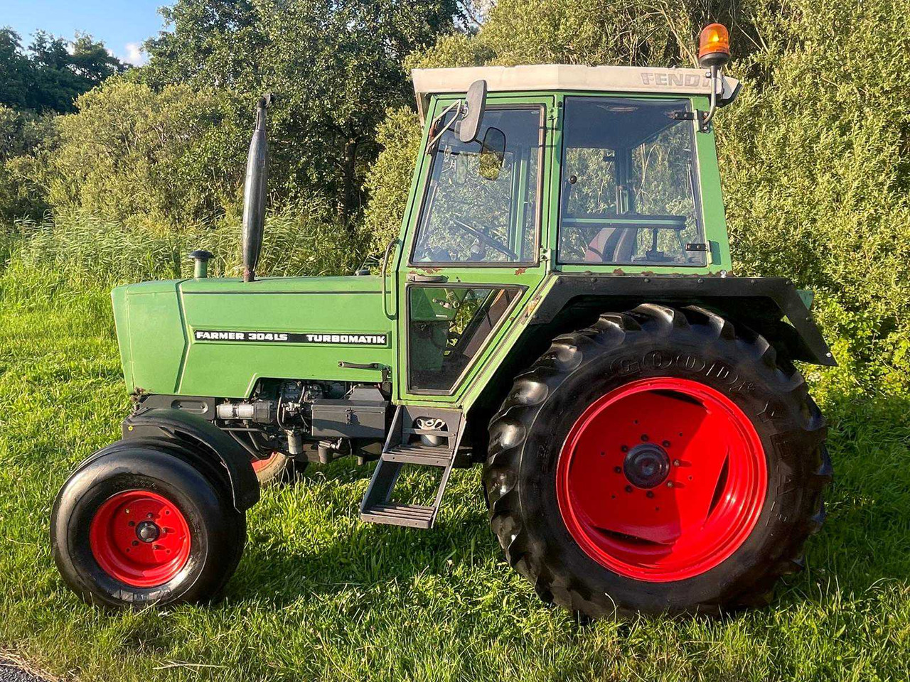 Fendt Farmer 304 LS Turbomatik - 拖拉机:图4 Fendt Farmer 304 LS Turbomatik - 拖拉机:图4
