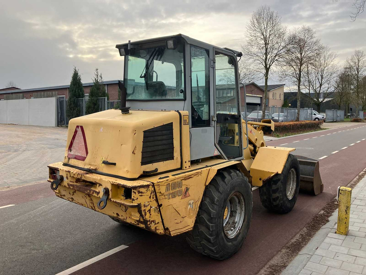 GEHL EUROPE - 2006 - KL498 - SHOVEL - 轮式装载机:图5 GEHL EUROPE - 2006 - KL498 - SHOVEL - 轮式装载机:图5