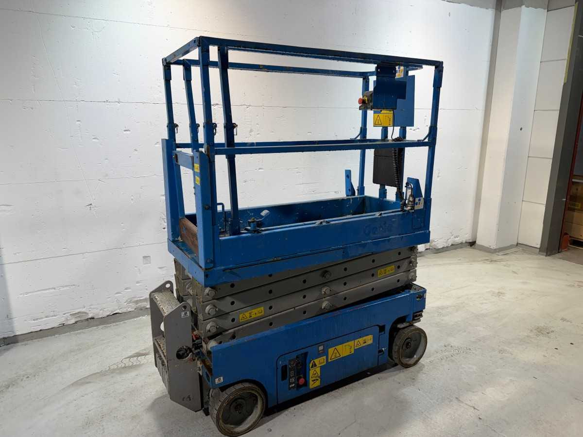 GENIE - 2006 - GS-1932 - AERIAL PLATFORM - 空中平台:图1 GENIE - 2006 - GS-1932 - AERIAL PLATFORM - 空中平台:图1