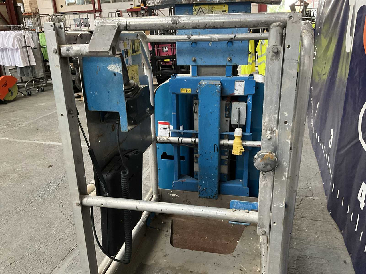 空中平台 GENIE - GR-15 - AERIAL PLATFORM：图17