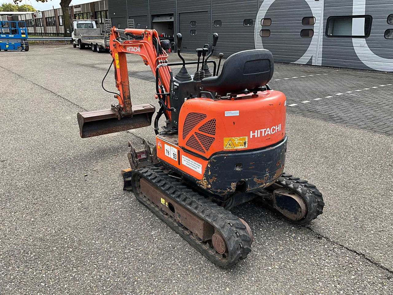 Hitachi ZX10U-2 - 小型挖掘机:图3 Hitachi ZX10U-2 - 小型挖掘机:图3