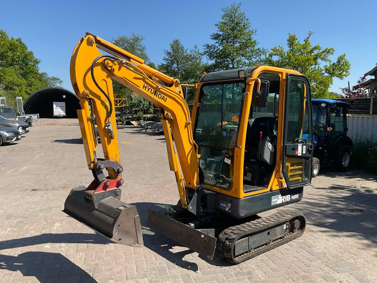 Hyundai Excabator Robex R18-9AK - 履带式挖掘机:图1 Hyundai Excabator Robex R18-9AK - 履带式挖掘机:图1