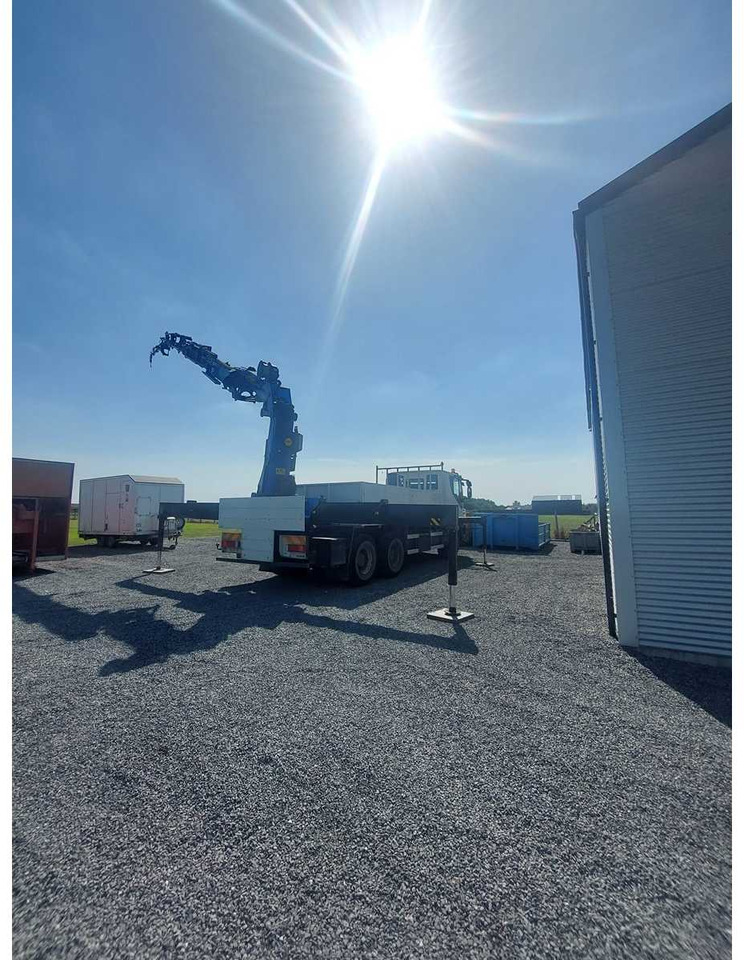 卡车 IVECO - TRACTOR - TRUCK - 2009 WITH PALLFINGER CRANE：图17