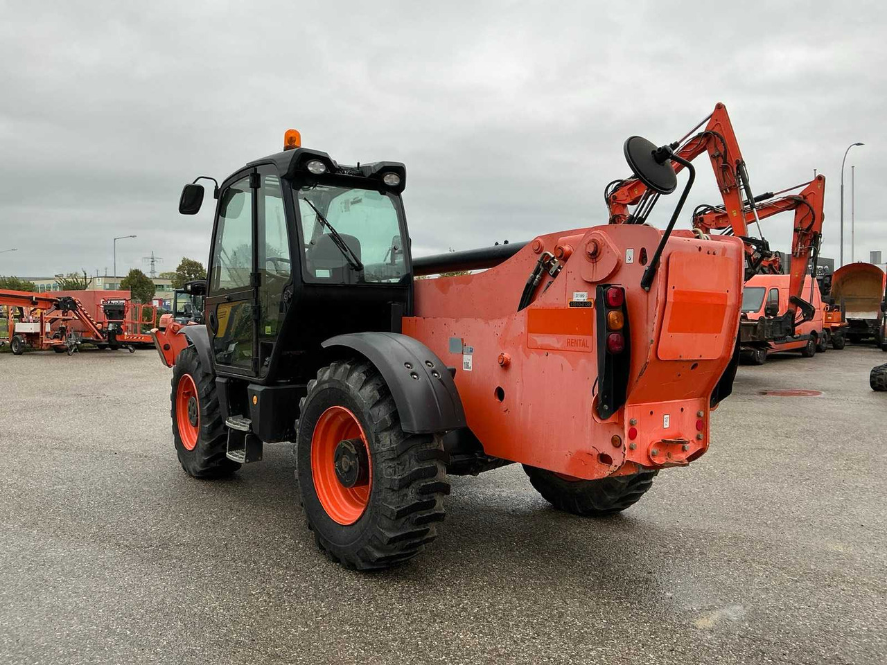 JCB 540-140 - 滑移装载机:图3 JCB 540-140 - 滑移装载机:图3