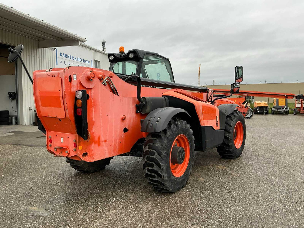 JCB 540-140 - 滑移装载机:图4 JCB 540-140 - 滑移装载机:图4