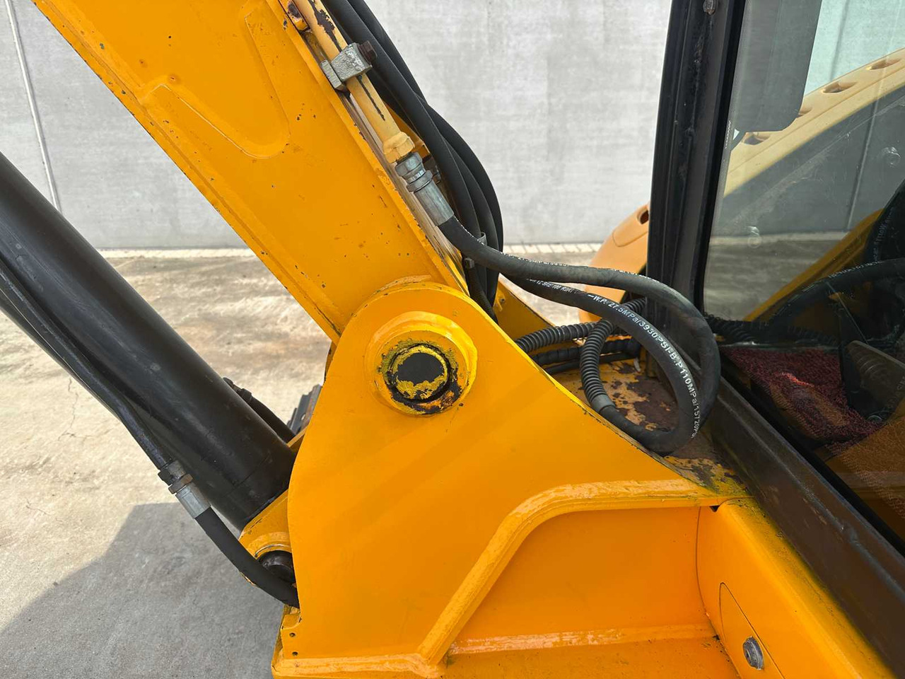 履带式挖掘机 JCB 8056：图13