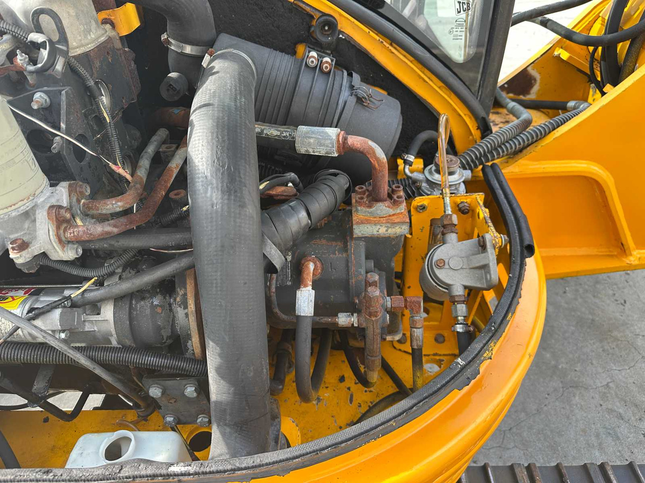 履带式挖掘机 JCB 8056：图24