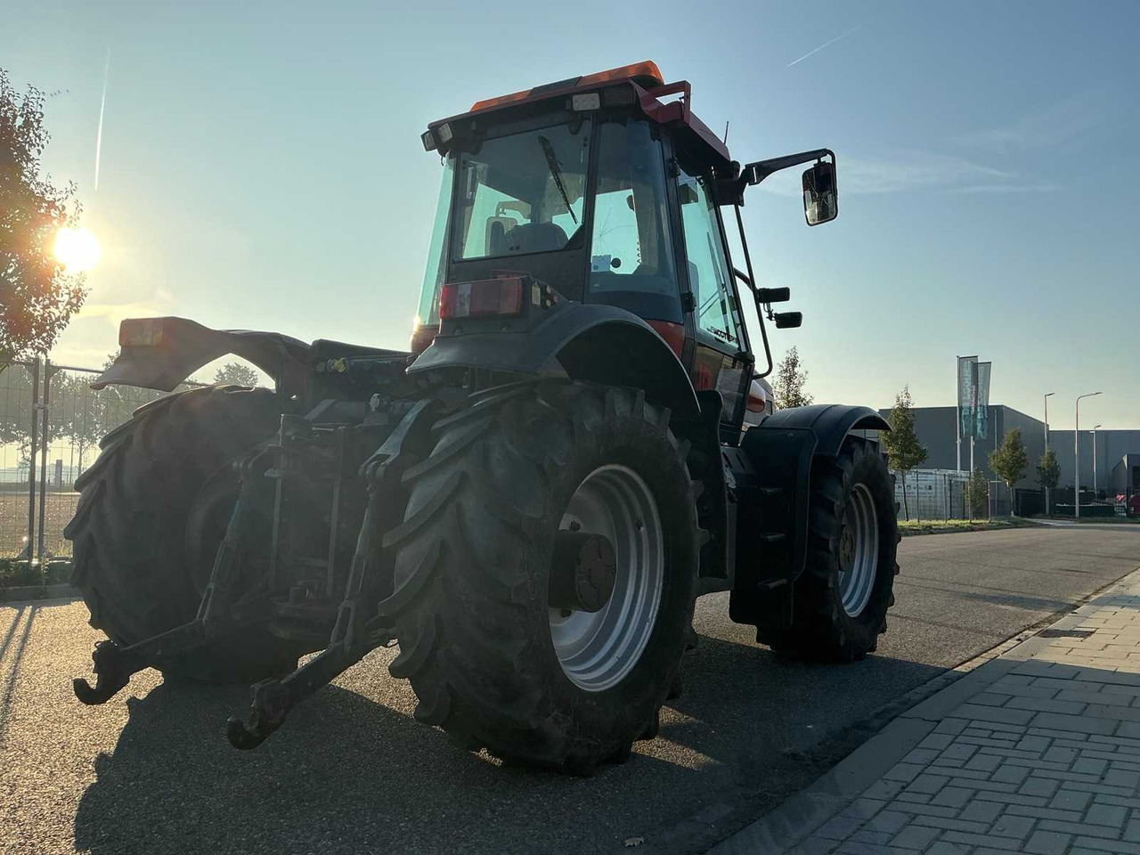 JCB Fastrac 2135 4WS - 拖拉机:图5 JCB Fastrac 2135 4WS - 拖拉机:图5