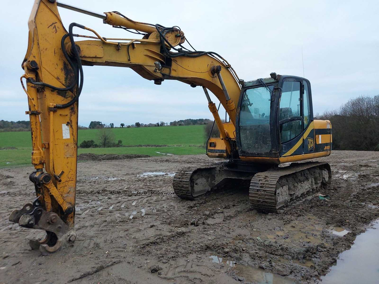 JCB JS130 - 履带式挖掘机:图2 JCB JS130 - 履带式挖掘机:图2