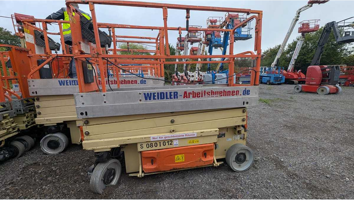 JLG - 2030ES - AERIAL WORK PLATFORMS (NO. 28310) - 2006 - 空中平台:图4 JLG - 2030ES - AERIAL WORK PLATFORMS (NO. 28310) - 2006 - 空中平台:图4