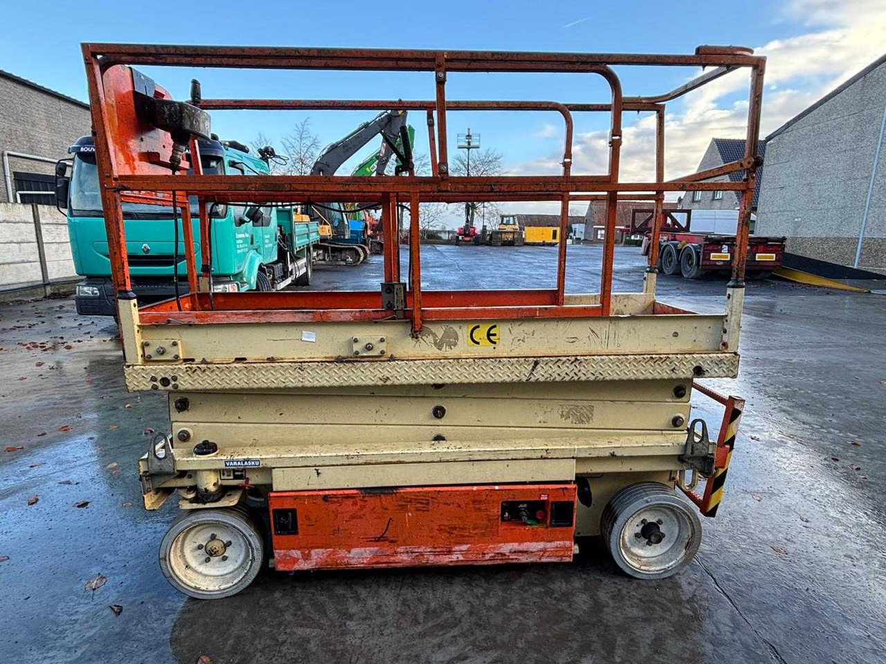 JLG - 2033E - AERIAL WORK PLATFORMS - 1997 - 空中平台:图3 JLG - 2033E - AERIAL WORK PLATFORMS - 1997 - 空中平台:图3