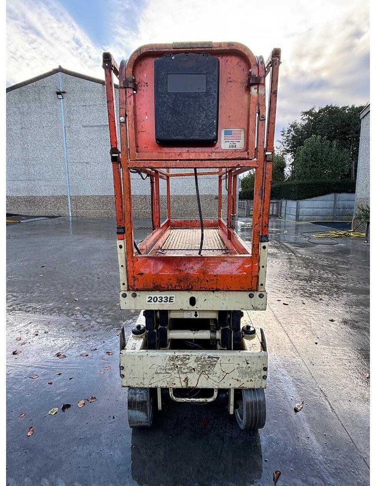 JLG - 2033E - AERIAL WORK PLATFORMS - 1997 - 空中平台:图2 JLG - 2033E - AERIAL WORK PLATFORMS - 1997 - 空中平台:图2