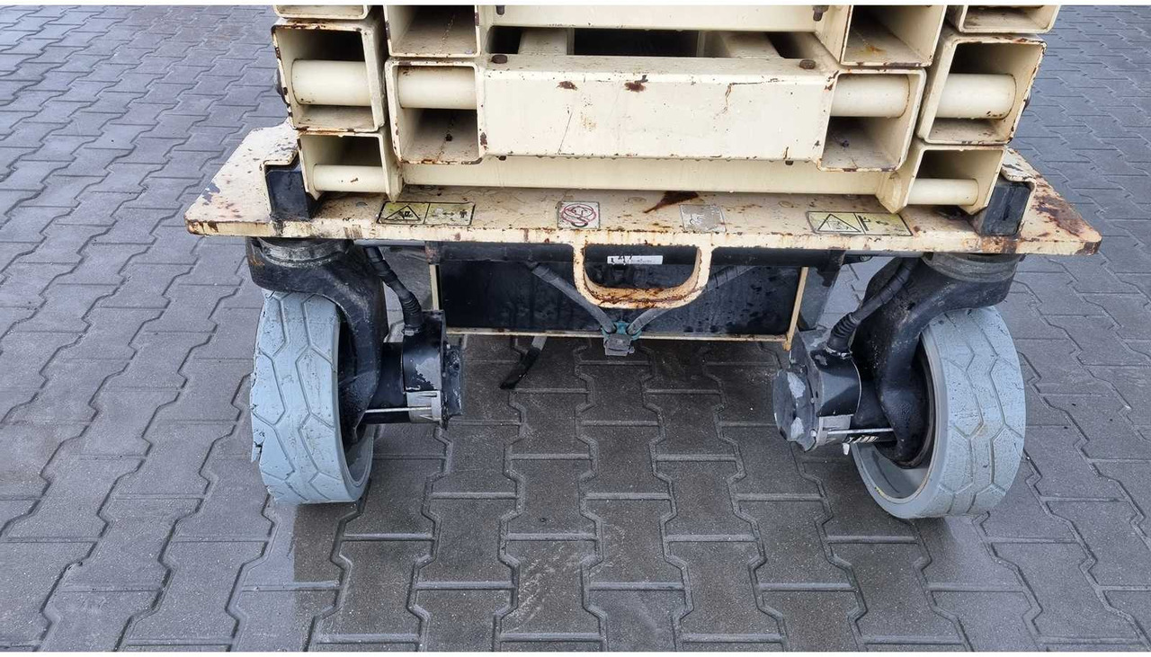 空中平台 JLG - 3246ES - AERIAL WORK PLATFORMS - 2013 (ESN11813027)：图7