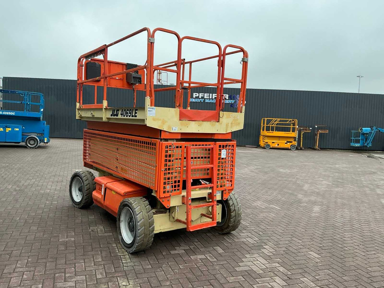 JLG 4069LE - 空中平台:图3 JLG 4069LE - 空中平台:图3