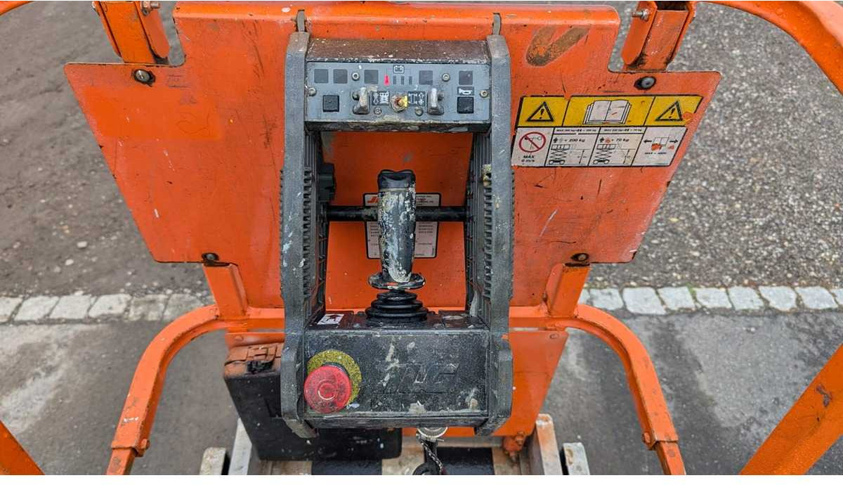 JLG JLG - 2630 ES - AERIAL WORK PLATFORMS (NO. 28265) - 2006 - 空中平台:图2 JLG JLG - 2630 ES - AERIAL WORK PLATFORMS (NO. 28265) - 2006 - 空中平台:图2