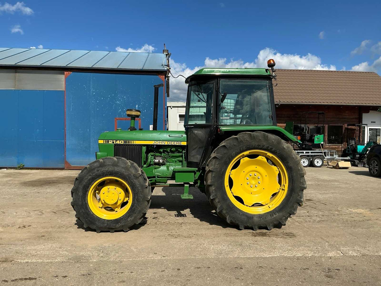 JOHN DEERE 2140 - 拖拉机:图3 JOHN DEERE 2140 - 拖拉机:图3