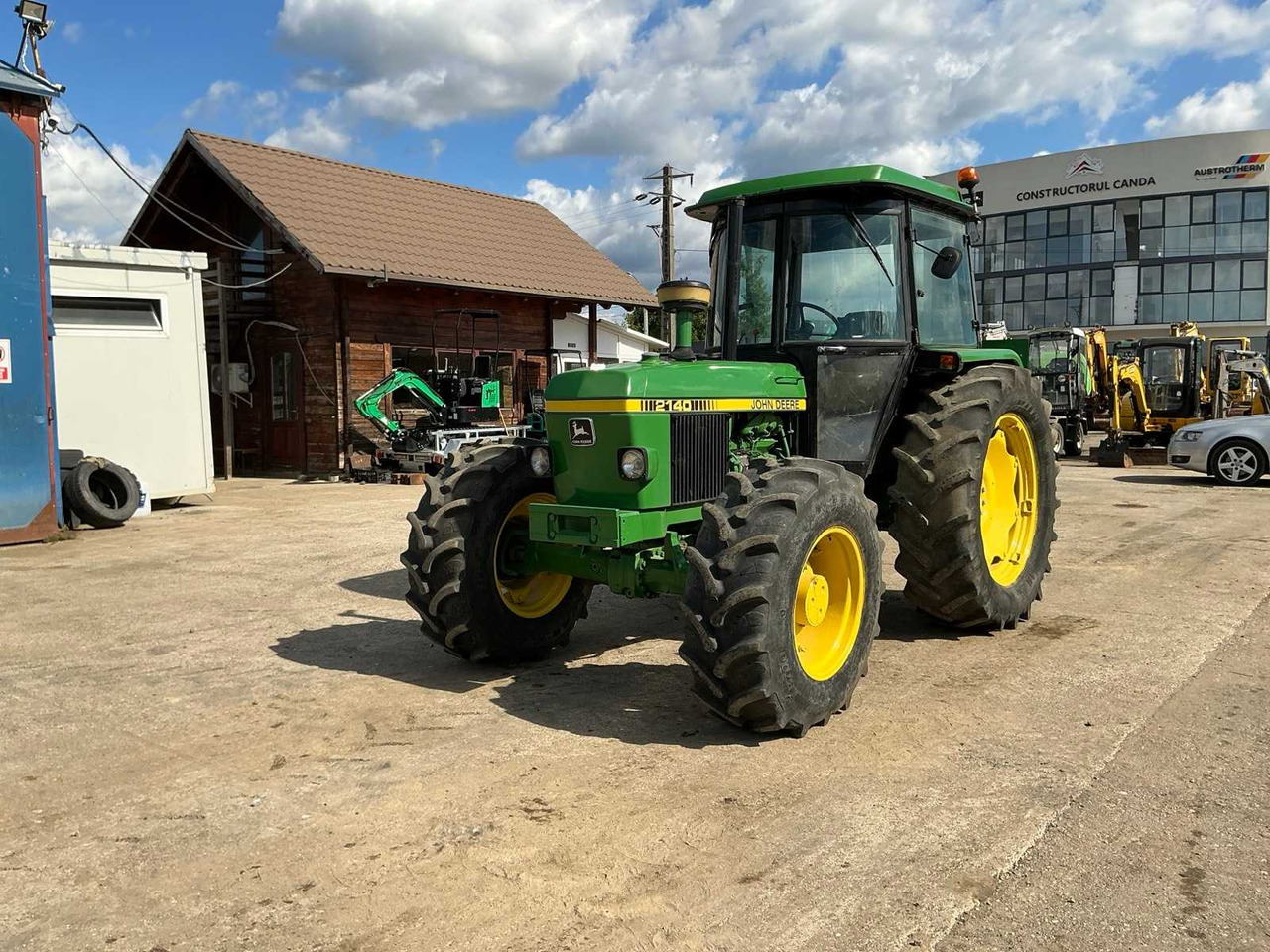 JOHN DEERE 2140 - 拖拉机:图2 JOHN DEERE 2140 - 拖拉机:图2