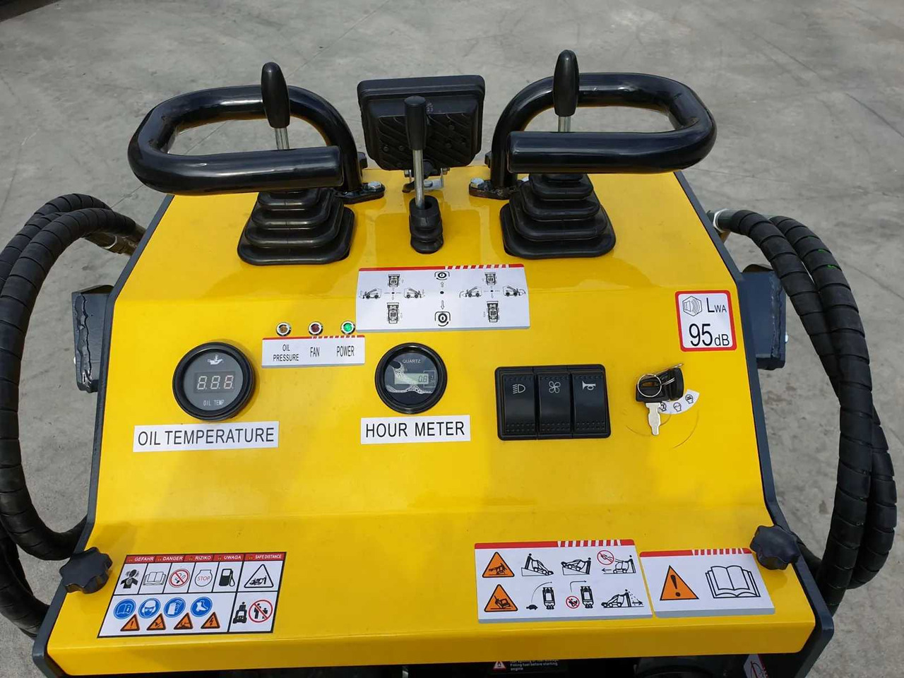 轮式装载机 JPC HT360 MINI TRACK LOADER：图15