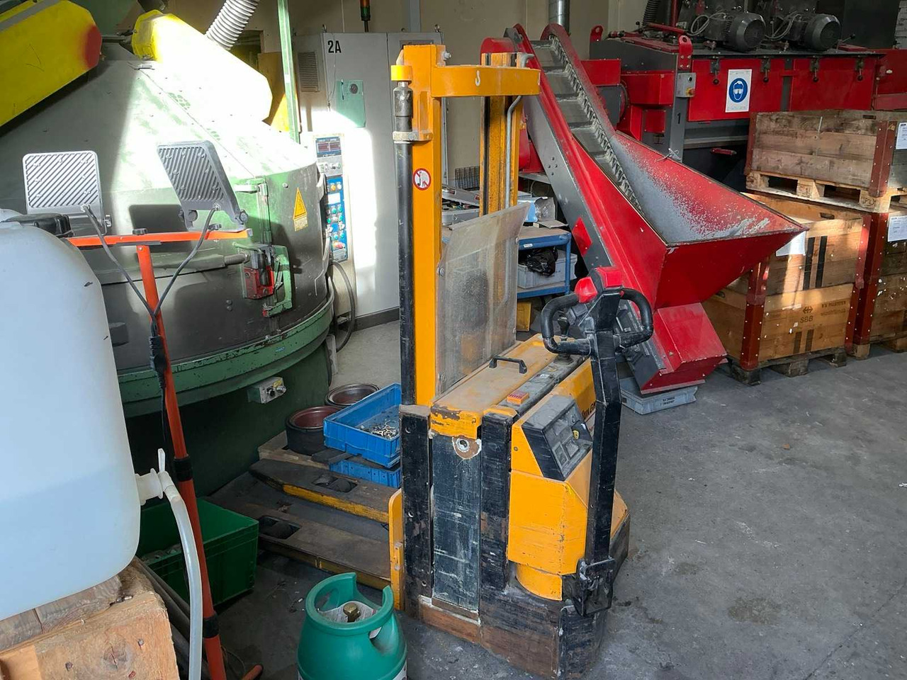 JUNGHEINRICH PEDESTRIAN STACKER - 叉车:图2 JUNGHEINRICH PEDESTRIAN STACKER - 叉车:图2