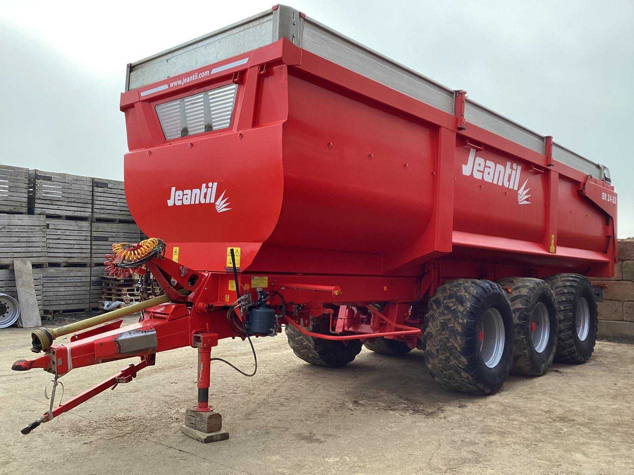 Jentil BR 24-32 - 农场自卸拖车/ 自卸车:图4 Jentil BR 24-32 - 农场自卸拖车/ 自卸车:图4