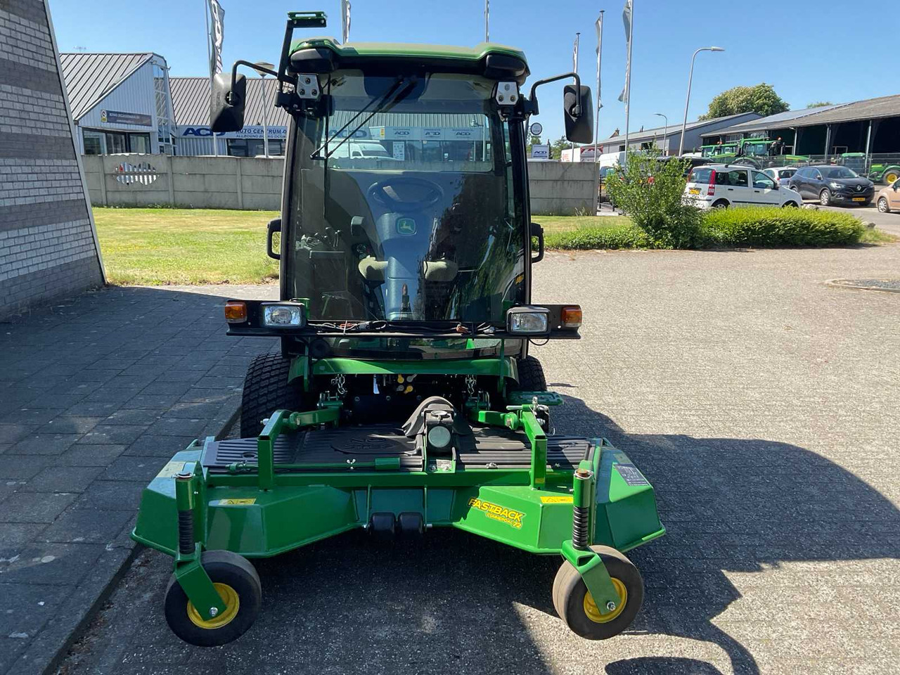 John Deere 1585 TerrainCut - 园林割草机:图5 John Deere 1585 TerrainCut - 园林割草机:图5