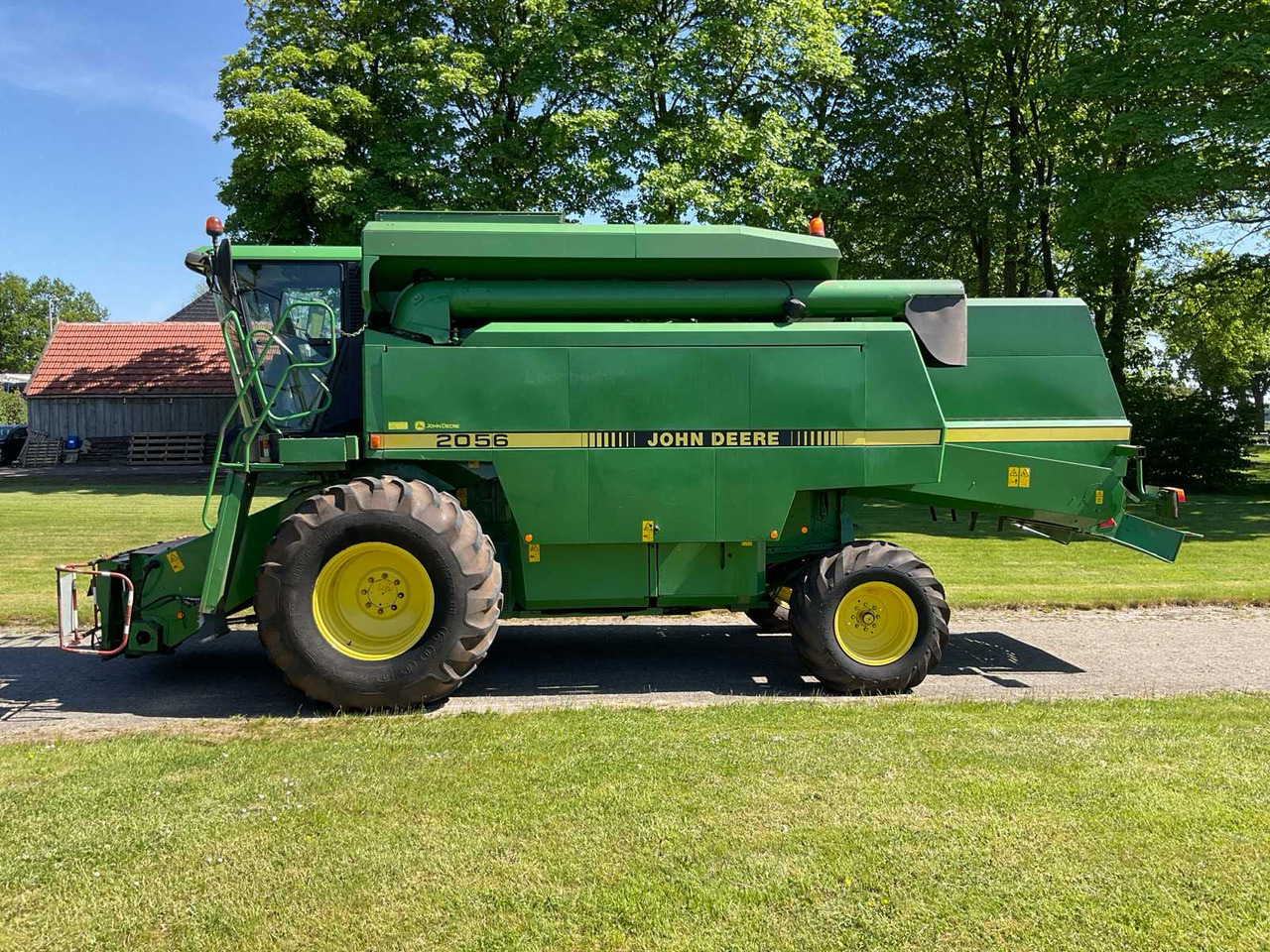 John Deere 2056 - 联合收割机:图2 John Deere 2056 - 联合收割机:图2