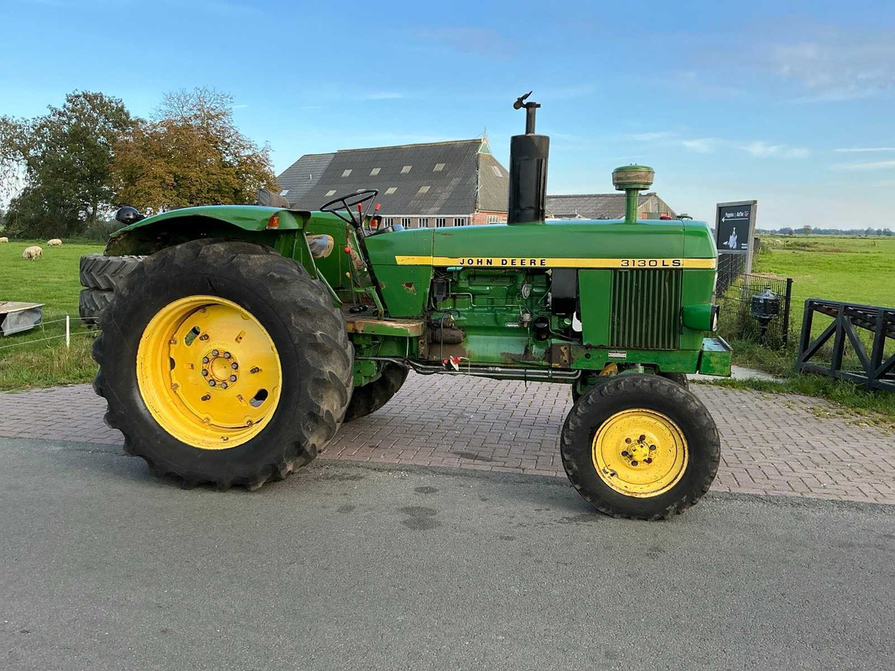 John Deere 3130 - 拖拉机:图5 John Deere 3130 - 拖拉机:图5