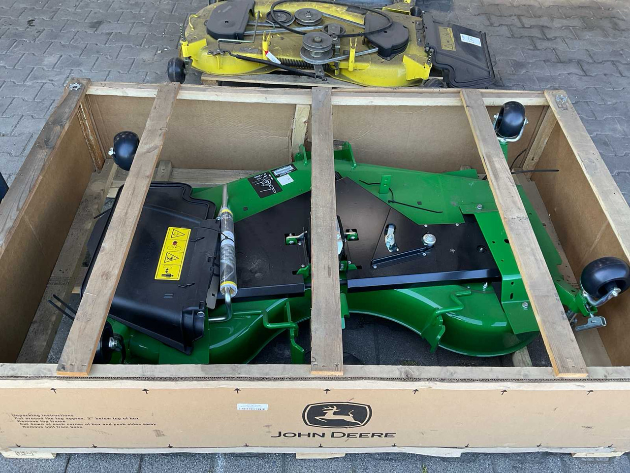 John Deere 54” - 甩刀式割草机/ 表土疏松机:图2 John Deere 54” - 甩刀式割草机/ 表土疏松机:图2