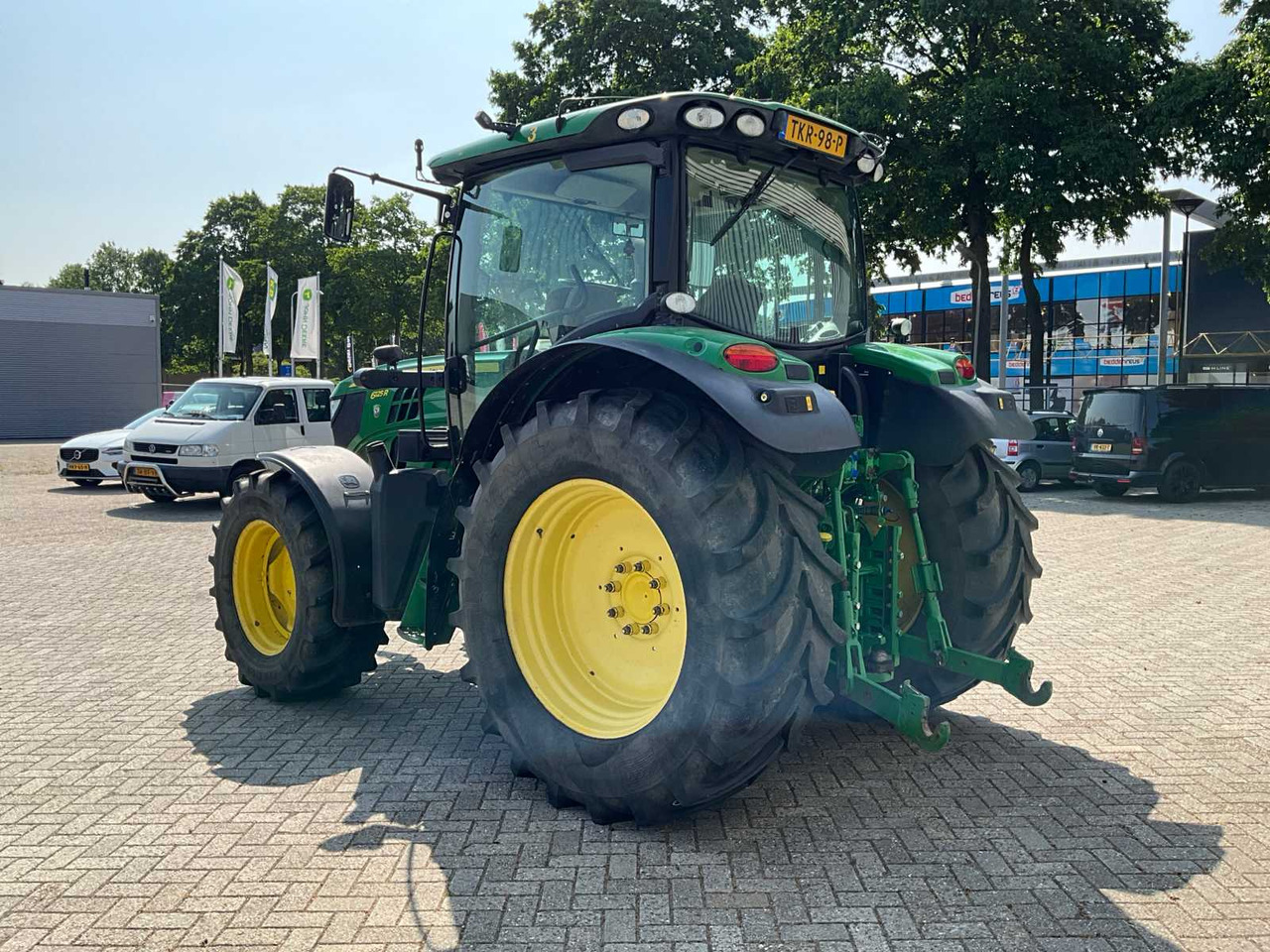 John Deere 6125R - 拖拉机:图4 John Deere 6125R - 拖拉机:图4