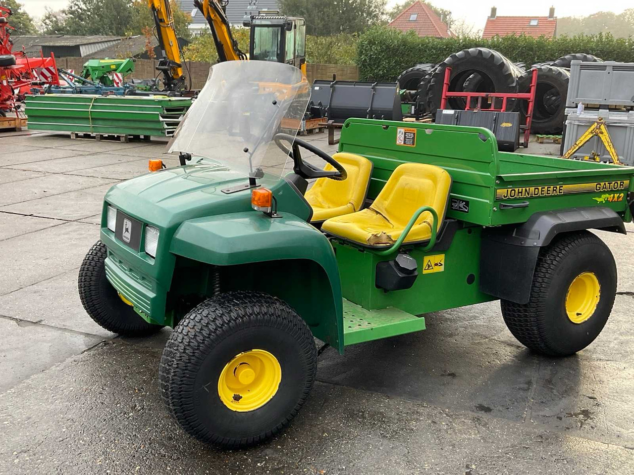 John Deere Gator 4x2 - 市政牵引车:图5 John Deere Gator 4x2 - 市政牵引车:图5
