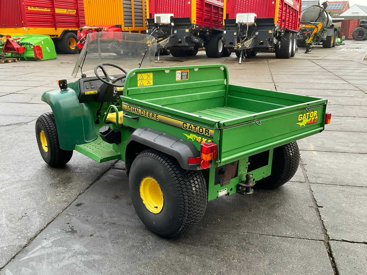 John Deere Gator 4x2 - 市政牵引车:图4 John Deere Gator 4x2 - 市政牵引车:图4