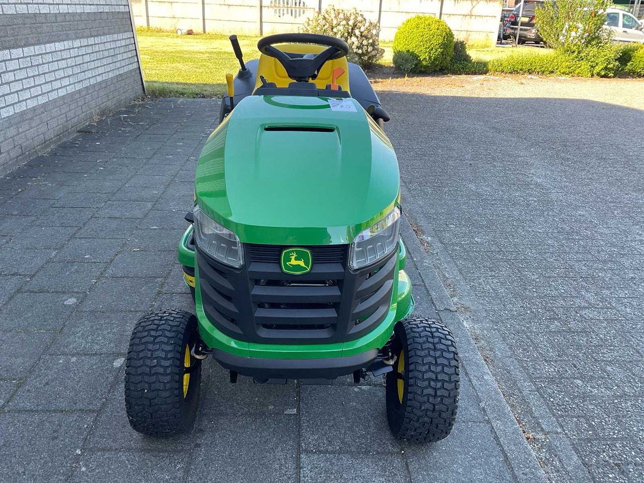 John Deere X117R - 园林割草机:图5 John Deere X117R - 园林割草机:图5