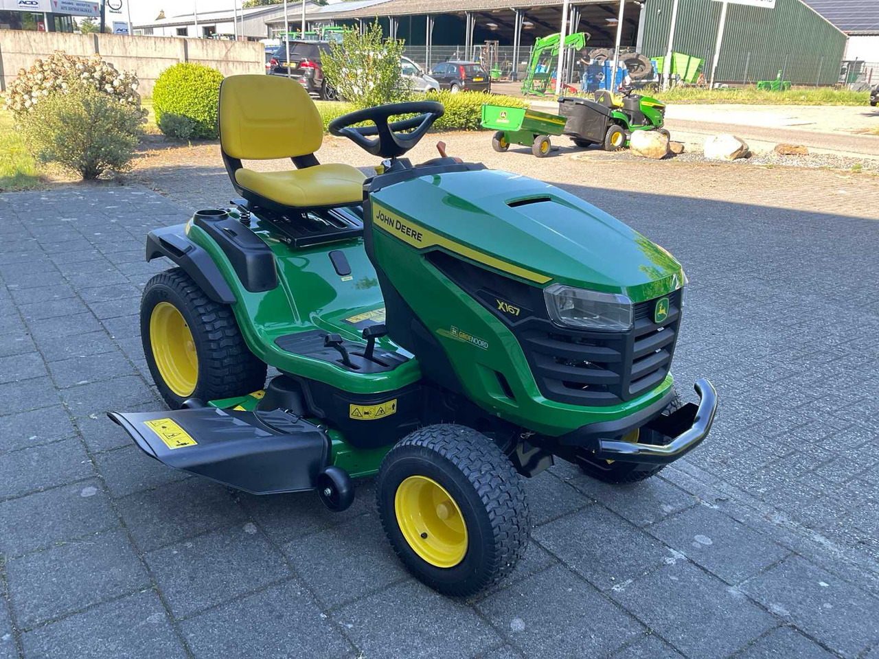 John Deere X167 - 园林割草机:图4 John Deere X167 - 园林割草机:图4
