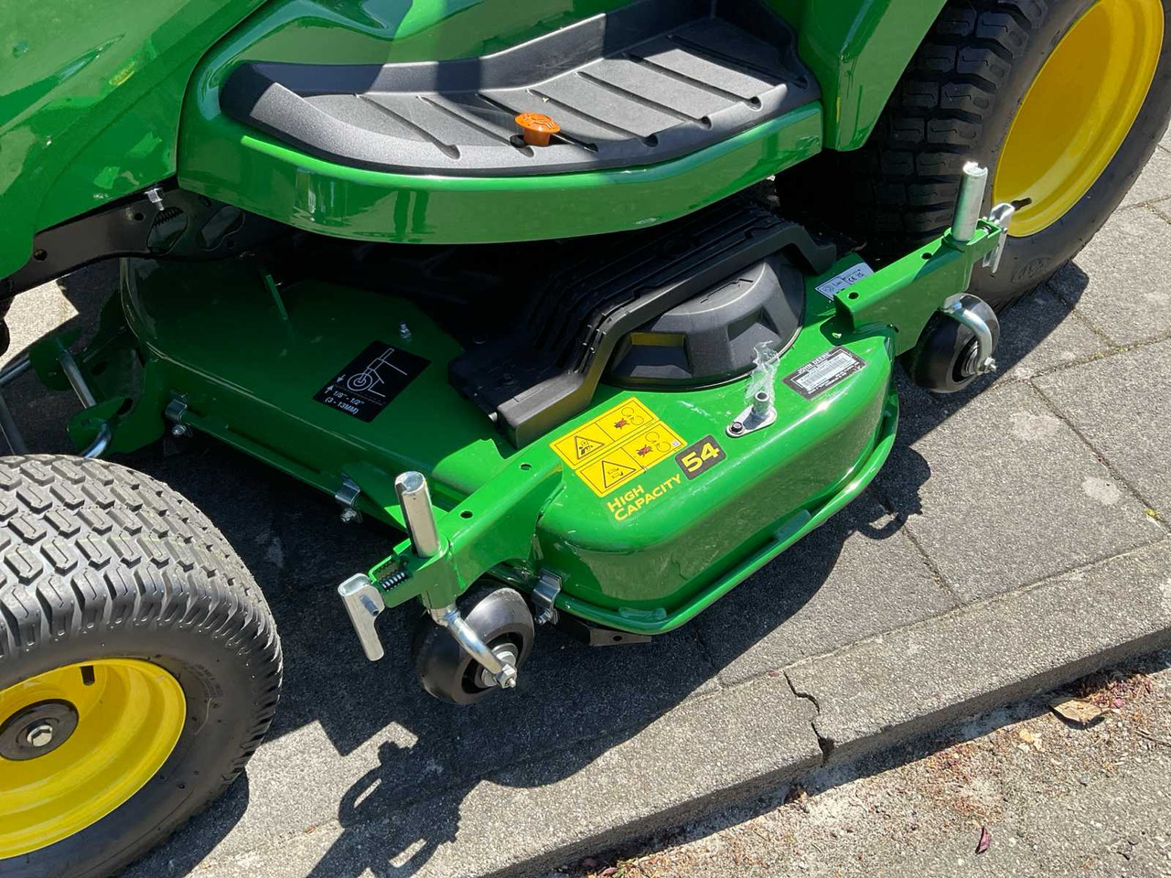 John Deere X940 - 园林割草机:图5 John Deere X940 - 园林割草机:图5