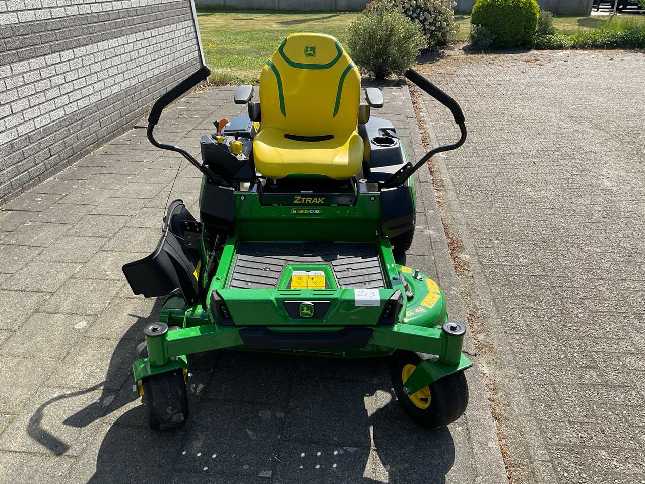 John Deere Z320R - 园林割草机:图5 John Deere Z320R - 园林割草机:图5