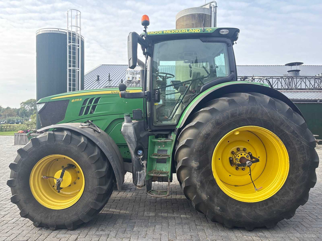 John deere 6215R - 拖拉机:图2 John deere 6215R - 拖拉机:图2