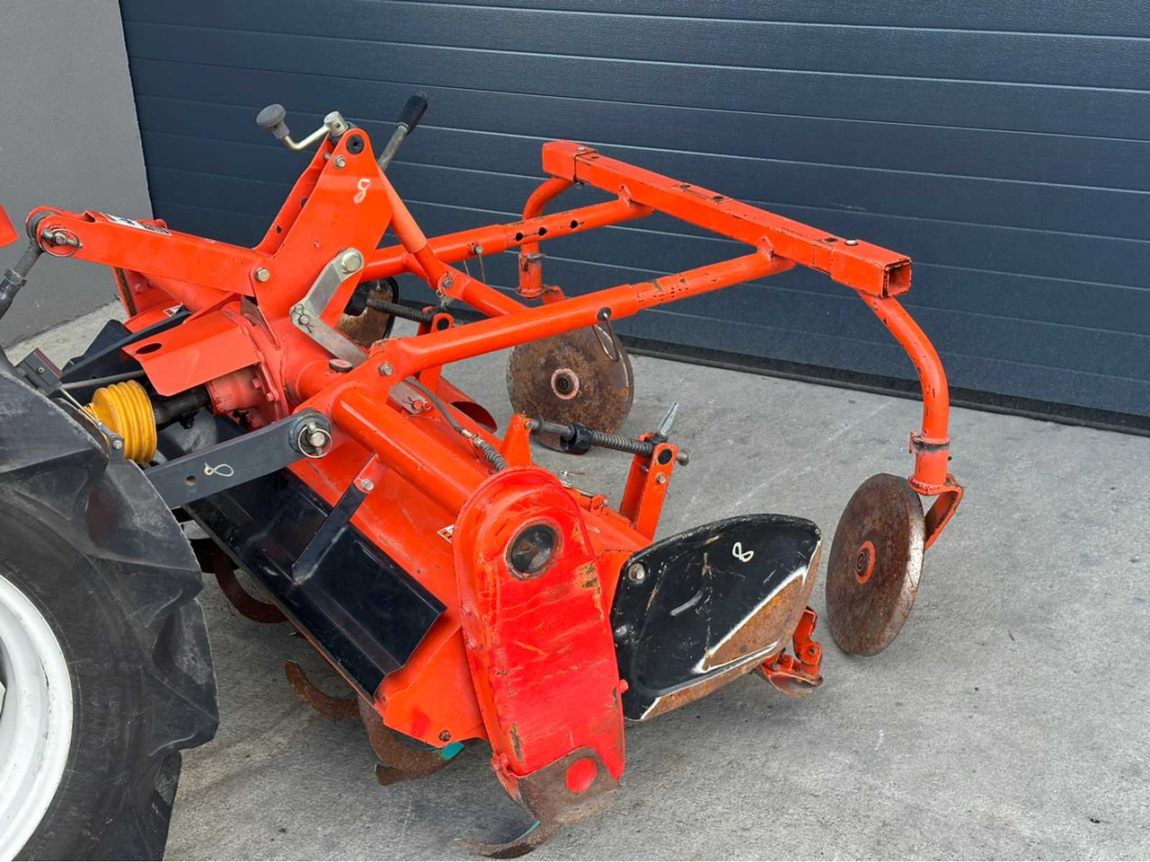 KUBOTA - GB200 - 4-WHEEL DRIVE TRACTOR - 拖拉机:图4 KUBOTA - GB200 - 4-WHEEL DRIVE TRACTOR - 拖拉机:图4