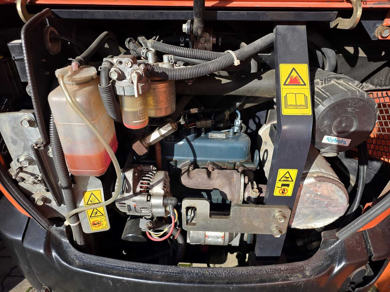 KUBOTA - KX016-4 - MINI-EXCAVATOR - 2016 - 小型挖掘机:图5 KUBOTA - KX016-4 - MINI-EXCAVATOR - 2016 - 小型挖掘机:图5