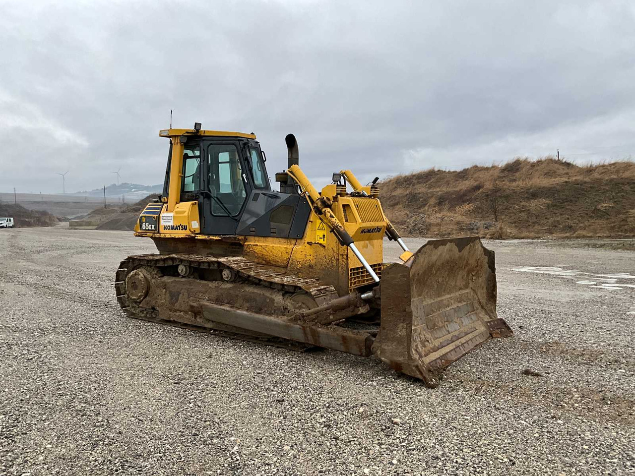 Komatsu D65EX - 推土机:图1 Komatsu D65EX - 推土机:图1