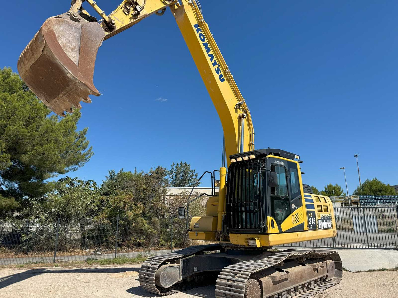 Komatsu HB215LC-2 - 履带式挖掘机:图5 Komatsu HB215LC-2 - 履带式挖掘机:图5
